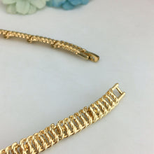 Load image into Gallery viewer, Elegant Twisted Gold Statement Jewelry Set