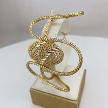 Load image into Gallery viewer, Elegant Gold Filigree Jewelry Set
