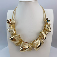 Load image into Gallery viewer, Luxury 18k Gold Plated Mesh Set with Blue Rhinestone
