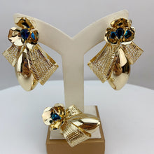 Load image into Gallery viewer, Luxury 18k Gold Plated Mesh Set with Blue Rhinestone
