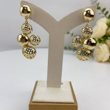 Load image into Gallery viewer, Gold Beaded Statement Jewelry Set
