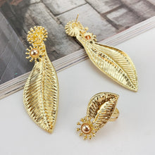 Load image into Gallery viewer, Gold Leaf Statement Jewelry Set
